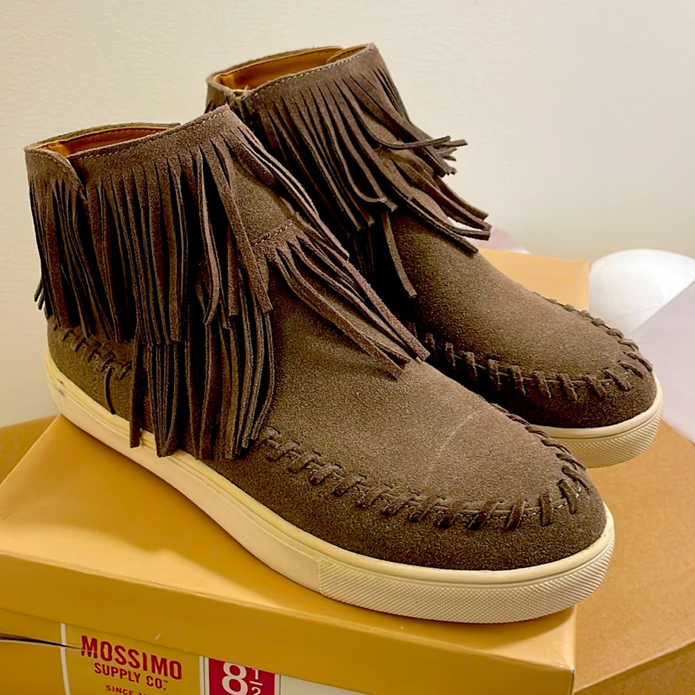 Grey Moccasins size 81/2